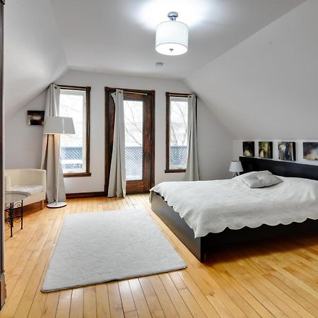 Chambres dans Chalet Vue sur la Riviere Spa ,près du Parc National de la Mauricie Grandes Piles Esterno foto